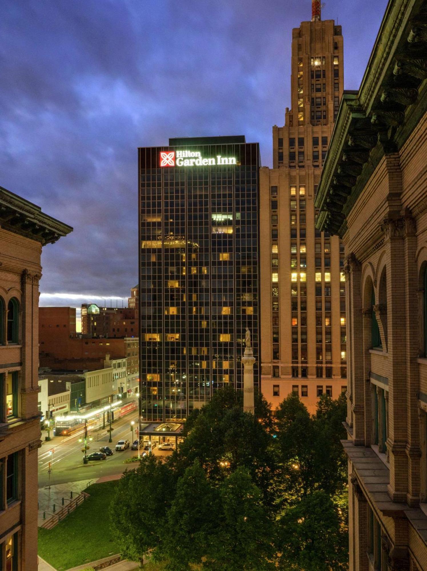 The Hilton Garden Inn Buffalo-Downtown Exterior foto